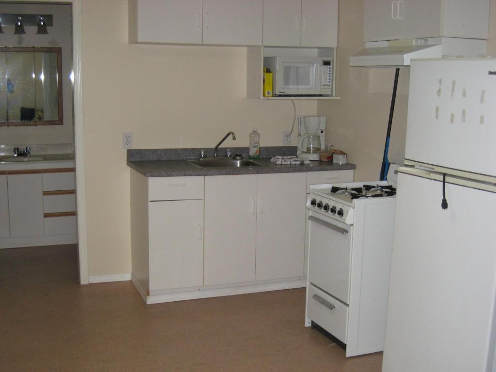 Fraser Bridge Inn And Rv Park Quesnel Ruang foto