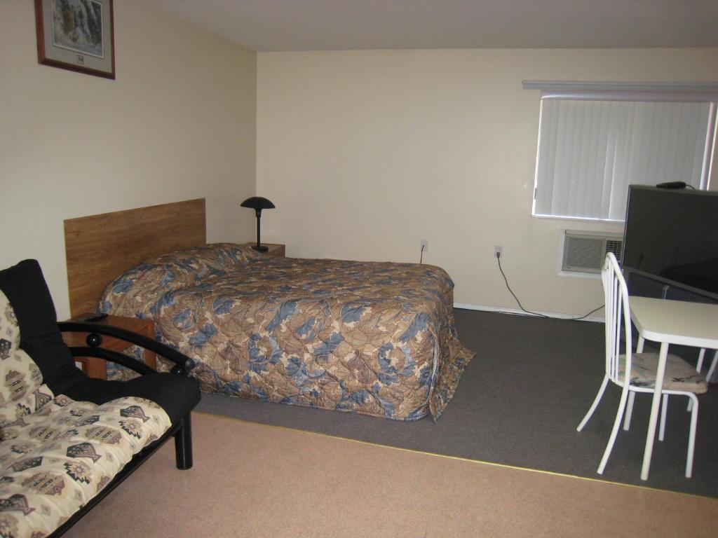 Fraser Bridge Inn And Rv Park Quesnel Ruang foto