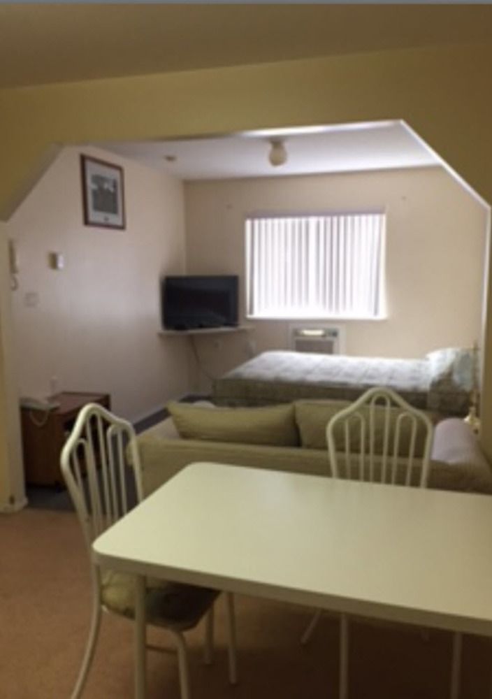 Fraser Bridge Inn And Rv Park Quesnel Bagian luar foto